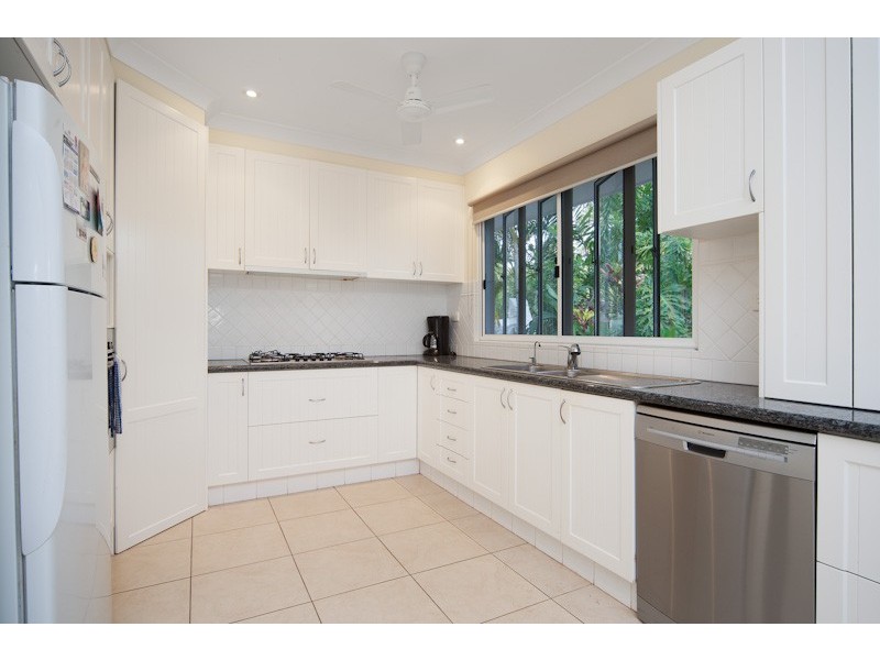 25 Gibson Close, Clifton Beach QLD 4879