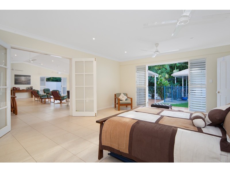 25 Gibson Close, Clifton Beach QLD 4879
