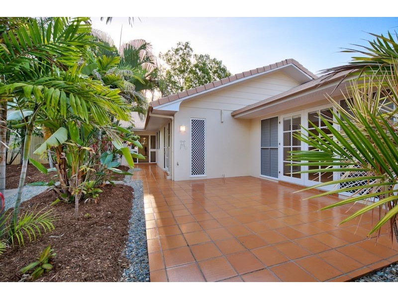 25 Gibson Close, Clifton Beach QLD 4879