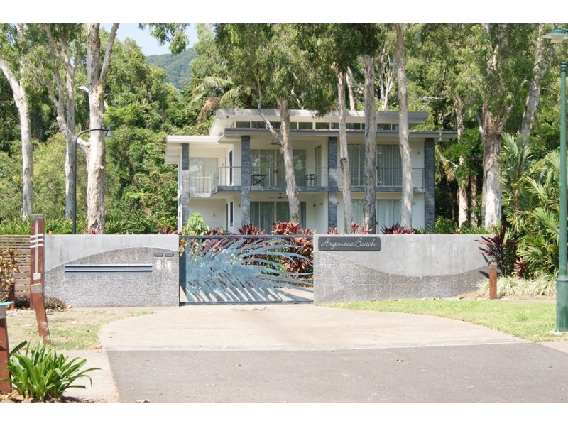 Clifton Beach QLD 4879