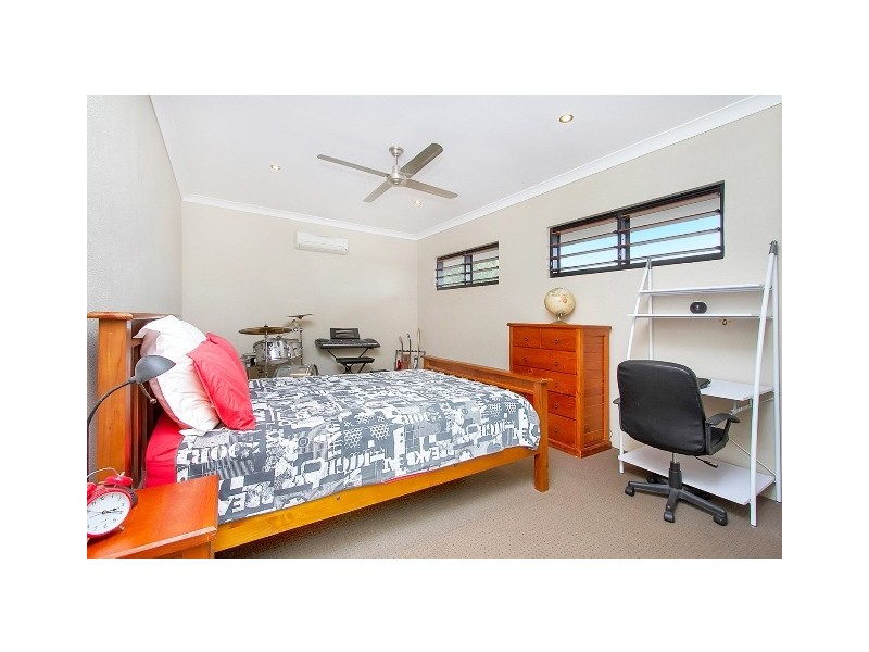 19 Burranong Street, Kewarra Beach QLD 4879