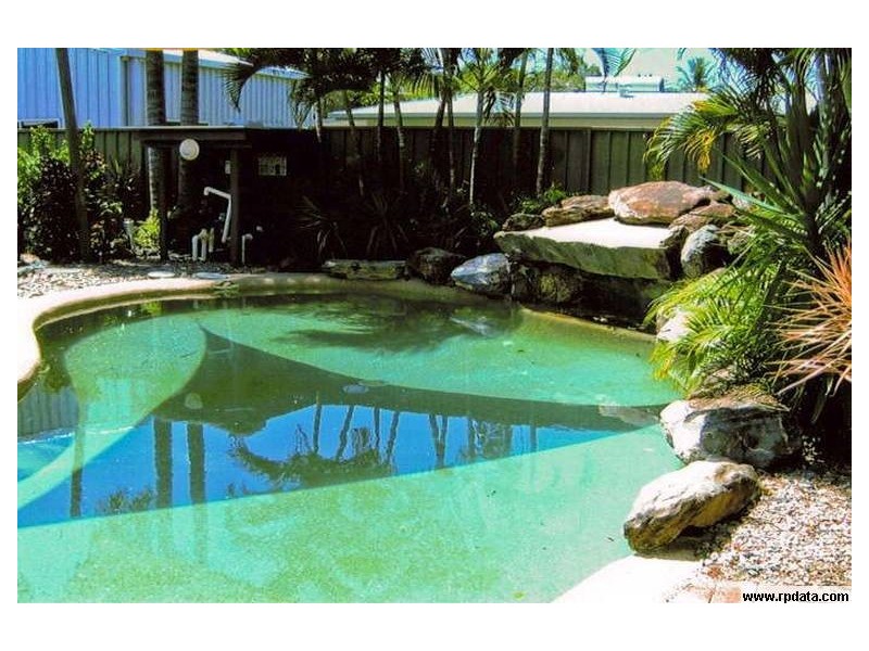 Holloways Beach QLD 4878