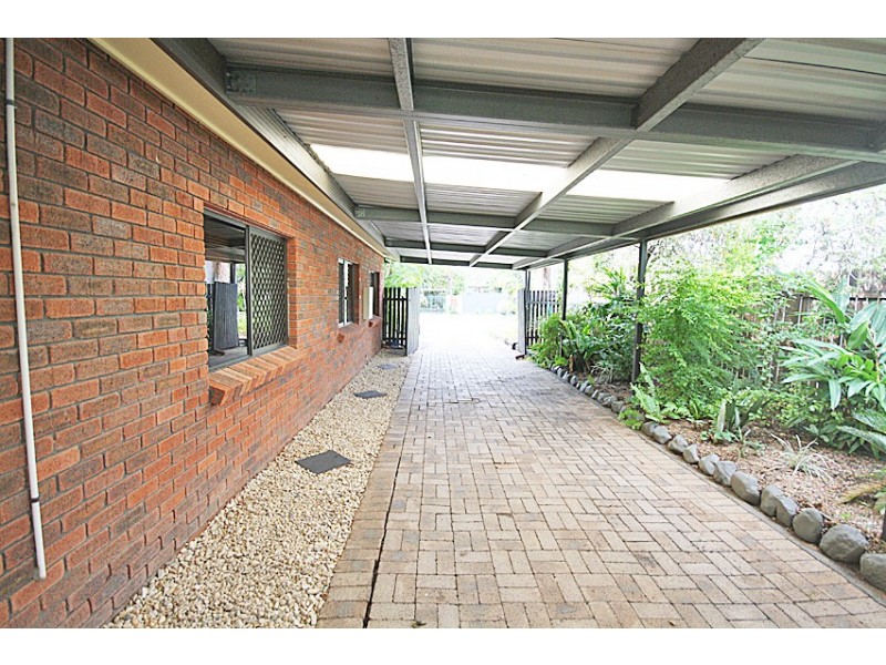 Holloways Beach QLD 4878