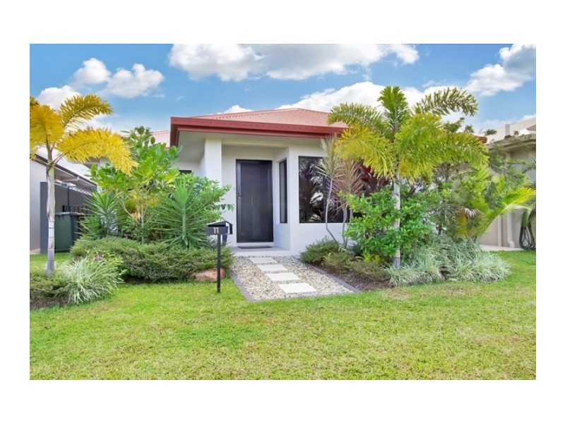 11 Flagstone Terrace, Smithfield QLD 4878