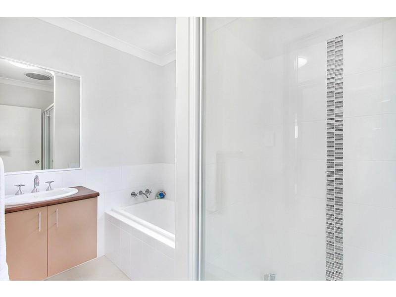 11 Flagstone Terrace, Smithfield QLD 4878