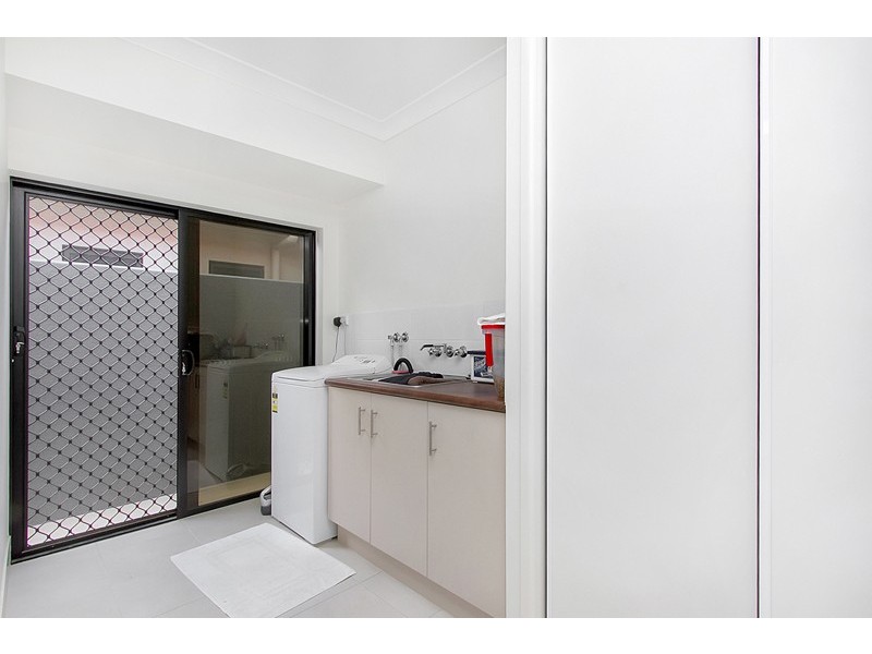 11 Flagstone Terrace, Smithfield QLD 4878