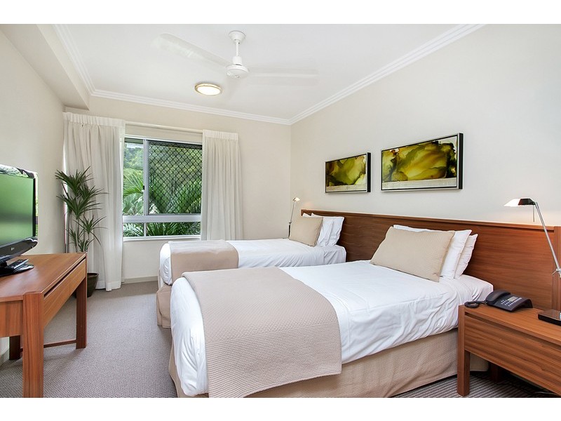 Kewarra Beach QLD 4879