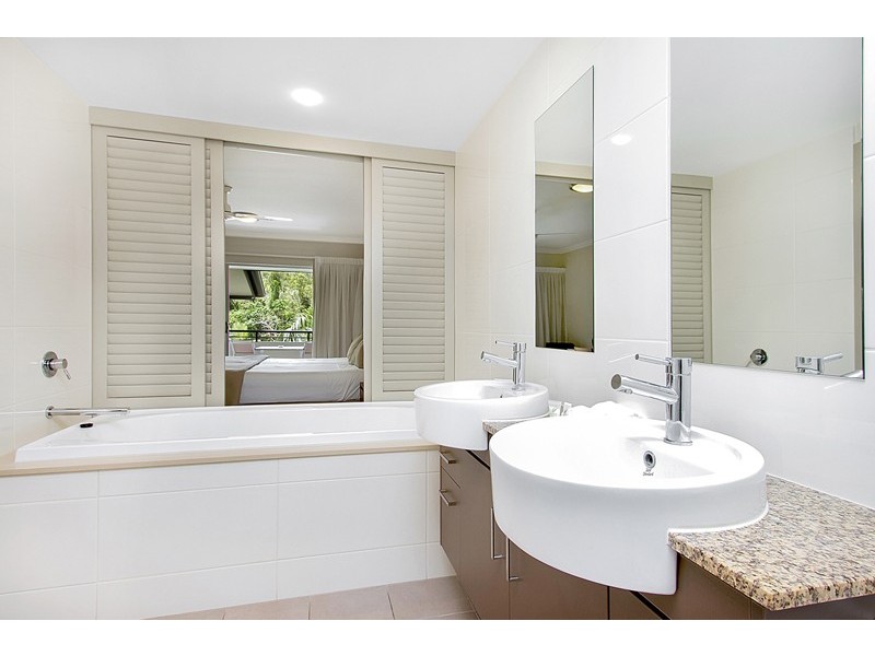 Kewarra Beach QLD 4879