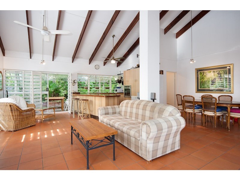 41 Petersen Street, Trinity Beach QLD 4879