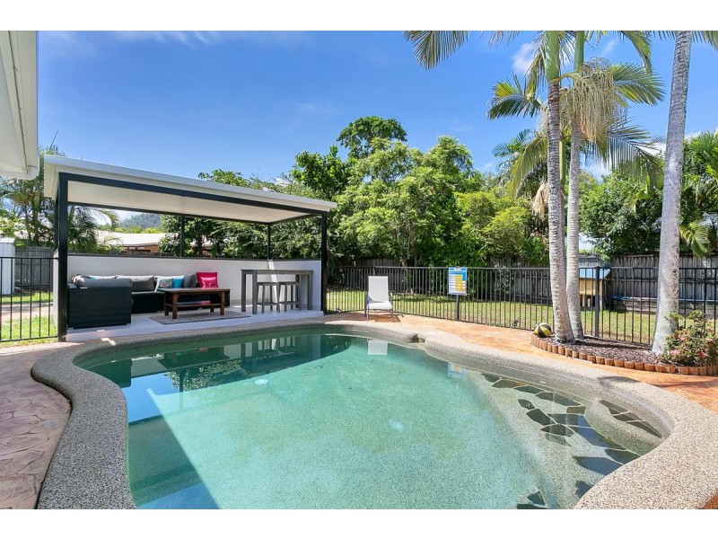 19 Connemara Close, Trinity Beach QLD 4879