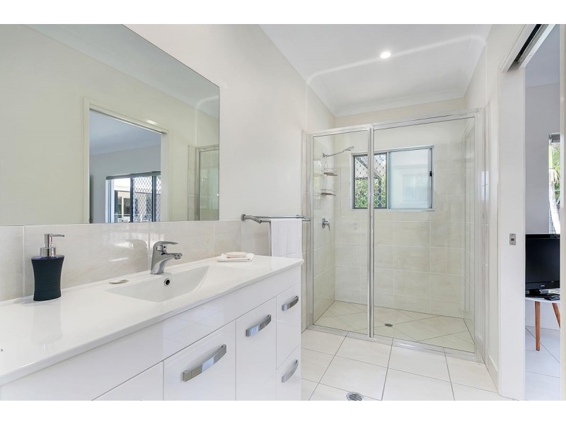 19 Connemara Close, Trinity Beach QLD 4879