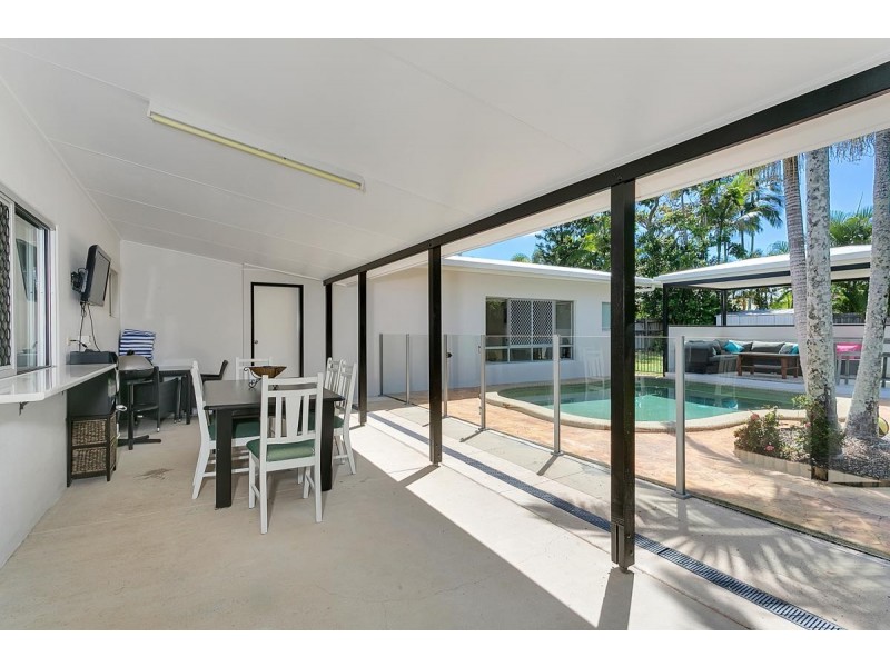 19 Connemara Close, Trinity Beach QLD 4879