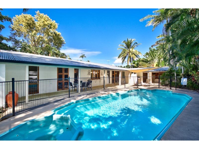 54 Terebra Street, Palm Cove QLD 4879