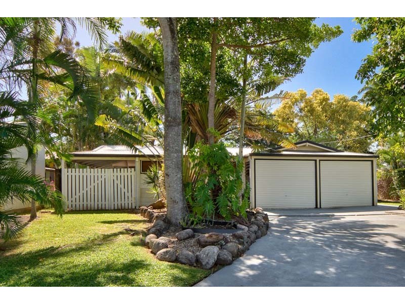 54 Terebra Street, Palm Cove QLD 4879