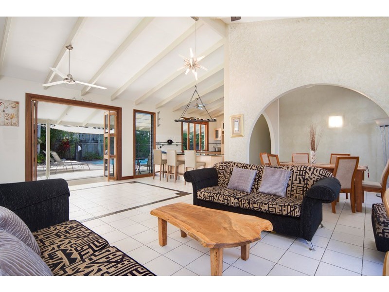 54 Terebra Street, Palm Cove QLD 4879