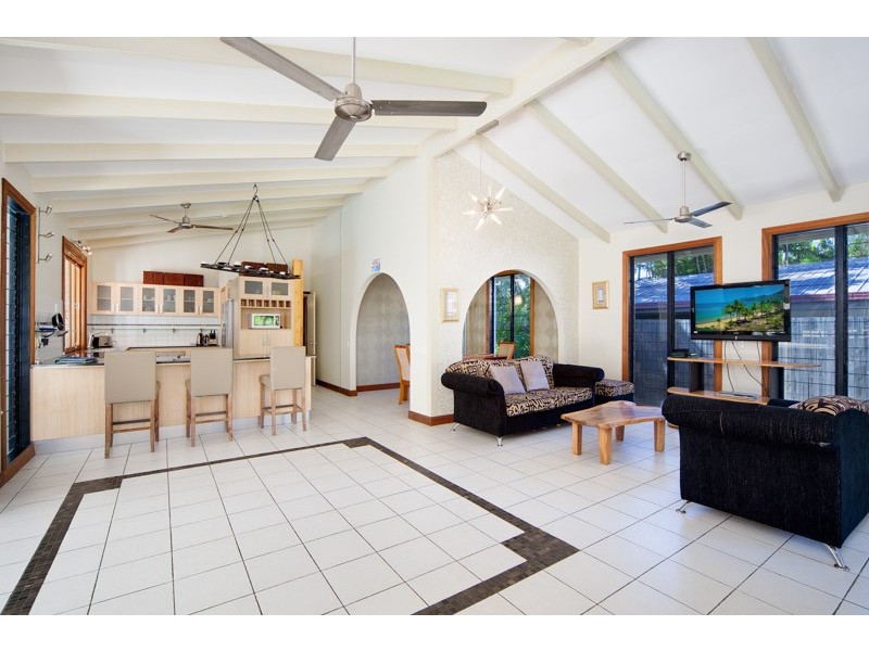 54 Terebra Street, Palm Cove QLD 4879