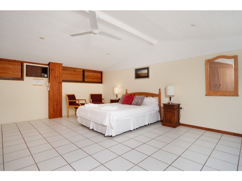 54 Terebra Street, Palm Cove QLD 4879