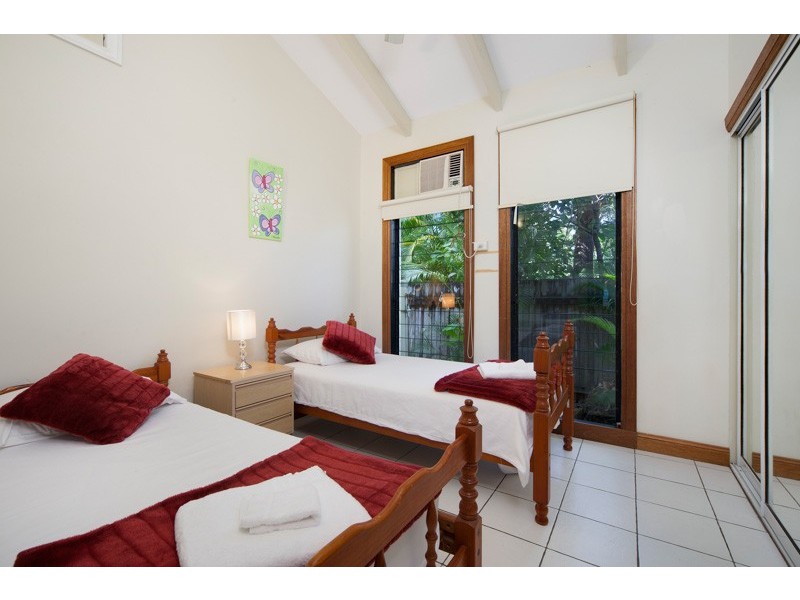 54 Terebra Street, Palm Cove QLD 4879
