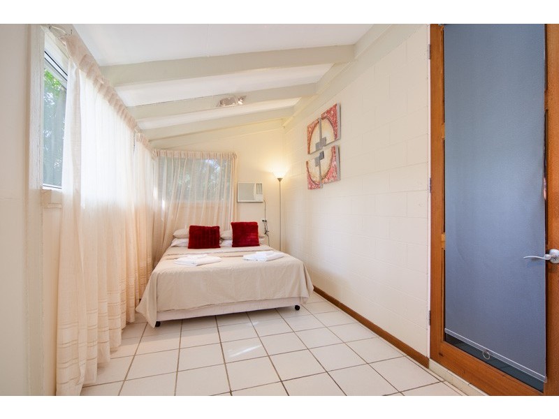 54 Terebra Street, Palm Cove QLD 4879