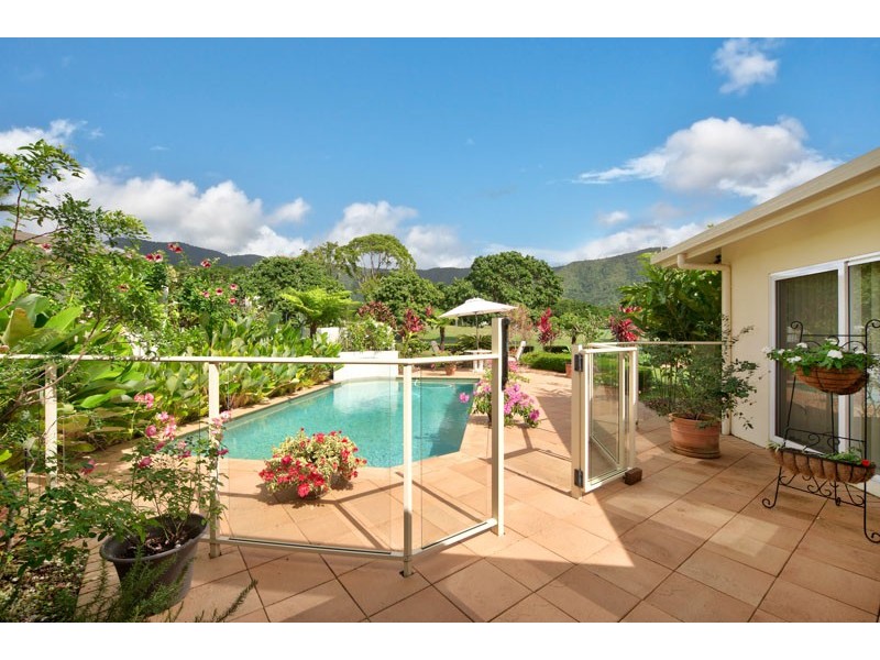 Kewarra Beach QLD 4879