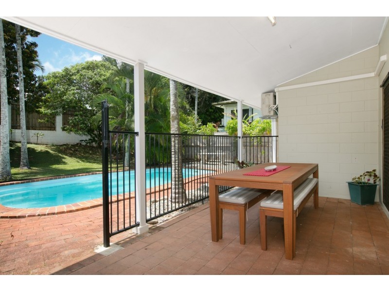 7 Madang Street, Trinity Beach QLD 4879