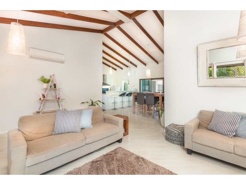 7 Madang Street, Trinity Beach QLD 4879
