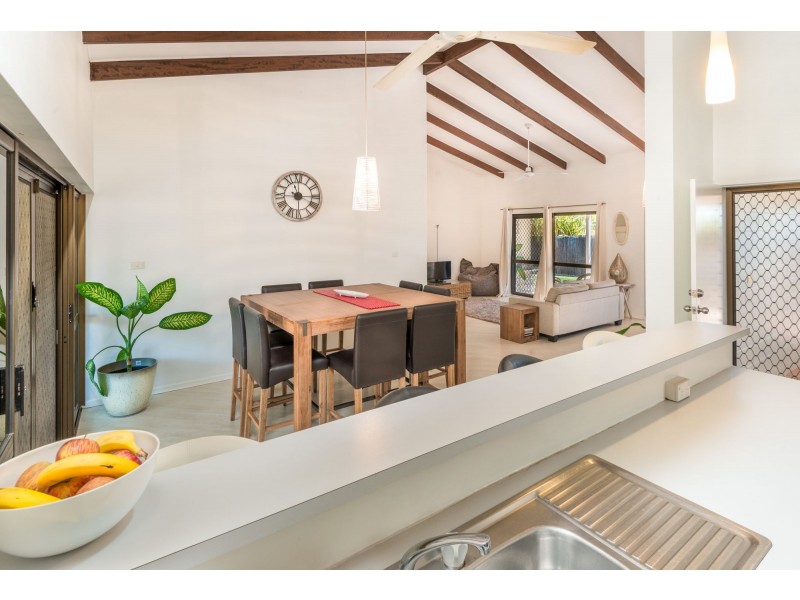7 Madang Street, Trinity Beach QLD 4879