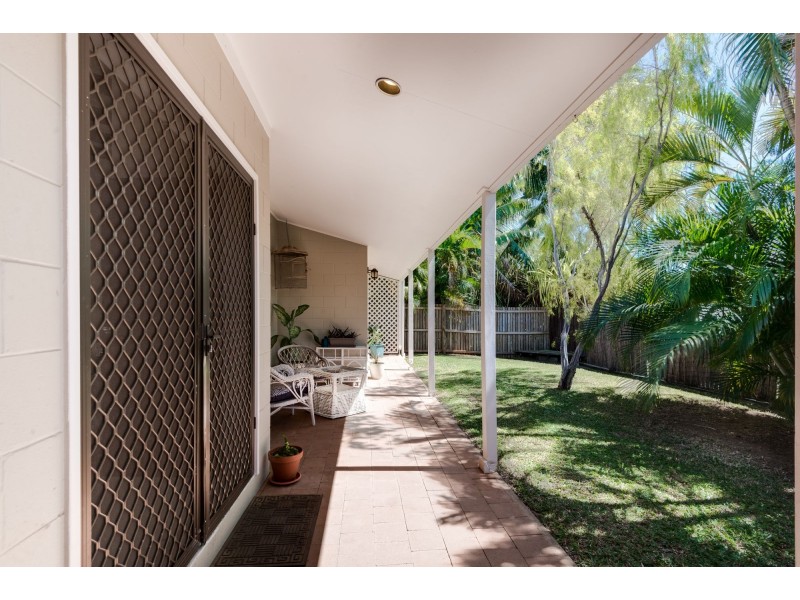 7 Madang Street, Trinity Beach QLD 4879