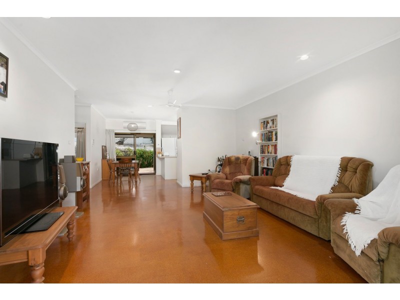7 Madang Street, Trinity Beach QLD 4879