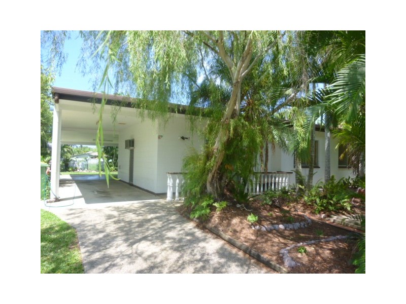 8 Mahab Street, Kewarra Beach QLD 4879