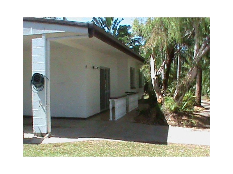 8 Mahab Street, Kewarra Beach QLD 4879