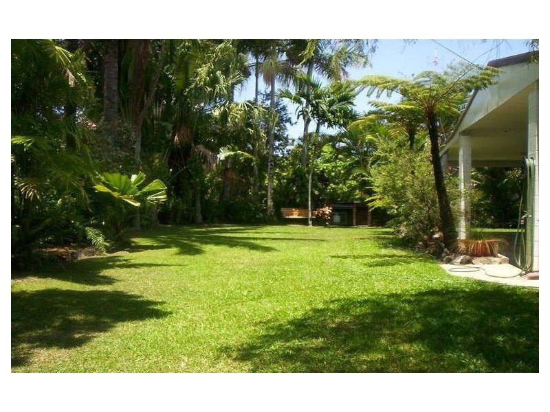 8 Mahab Street, Kewarra Beach QLD 4879