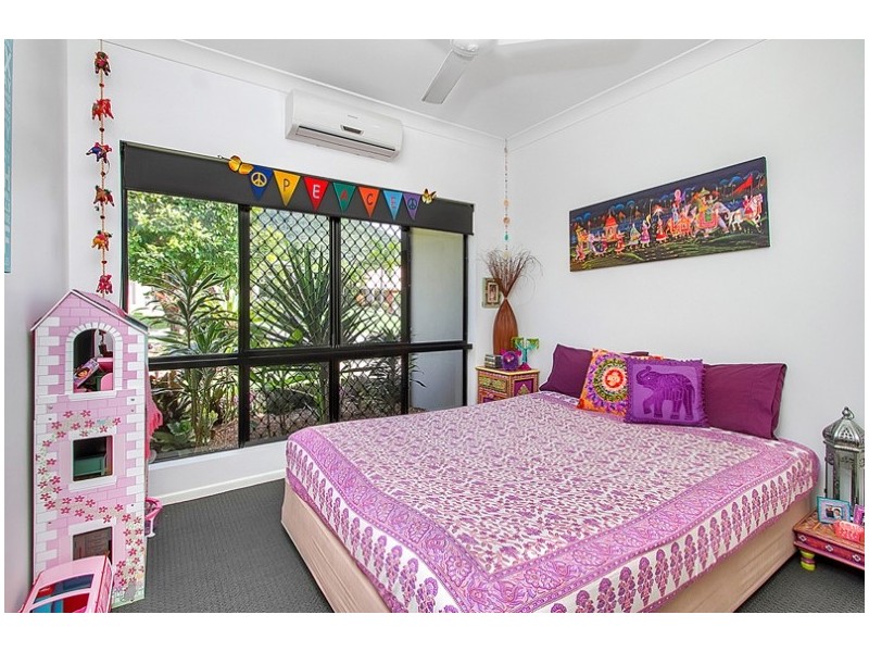 3 Savannah Street, Palm Cove QLD 4879