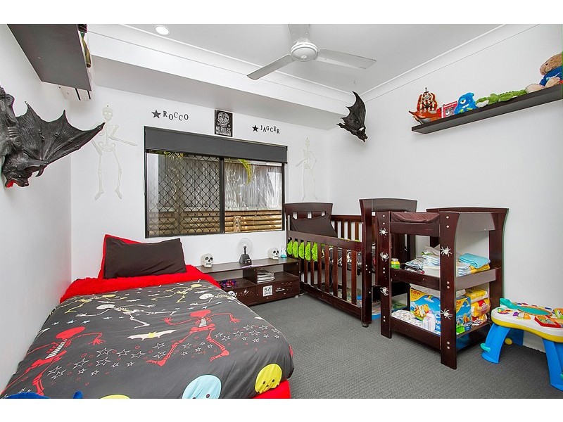 3 Savannah Street, Palm Cove QLD 4879