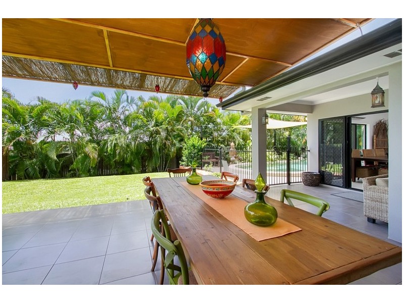 3 Savannah Street, Palm Cove QLD 4879