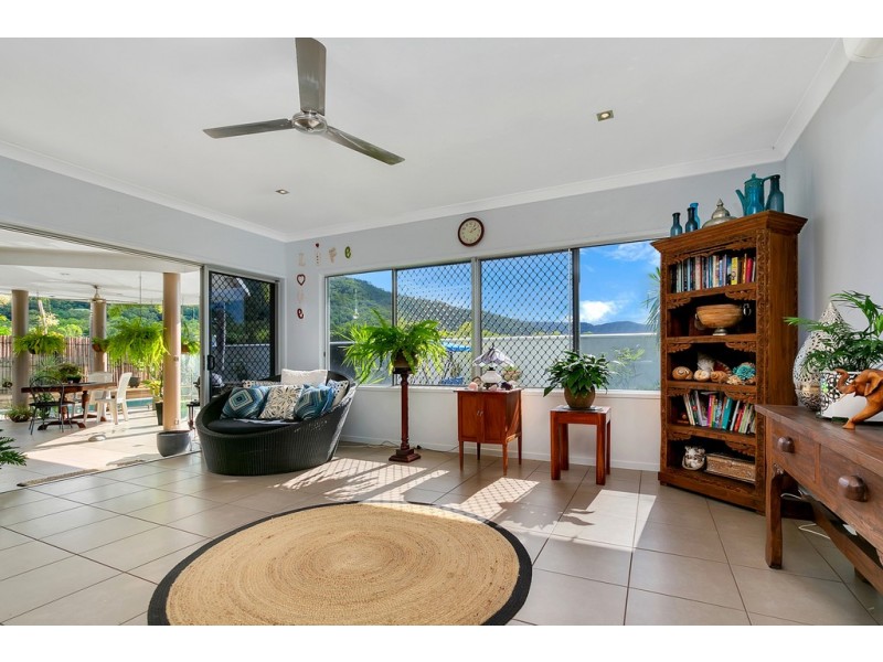 10 Iridescent Drive, Trinity Park QLD 4879