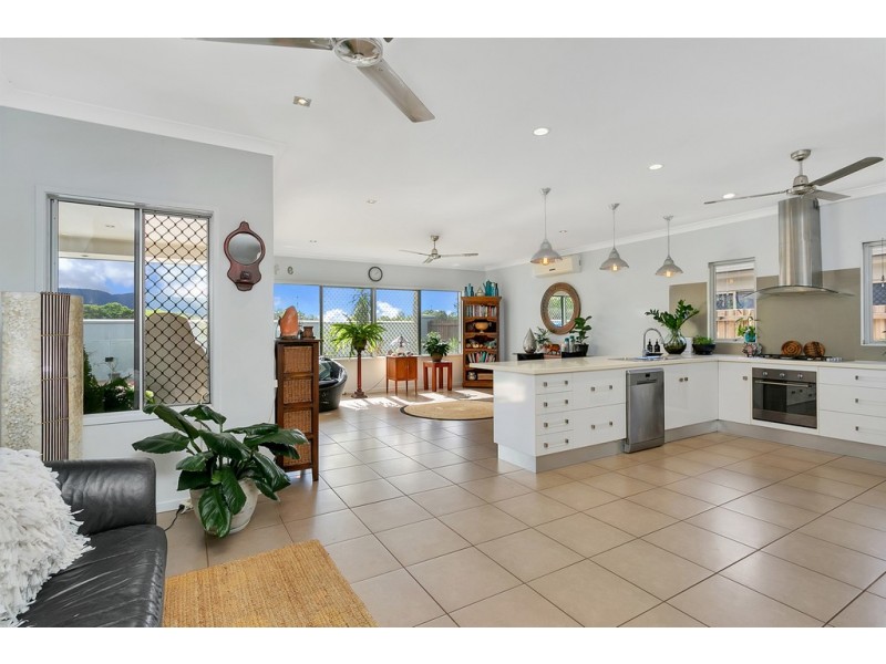 10 Iridescent Drive, Trinity Park QLD 4879
