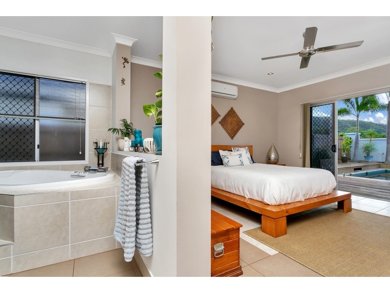 10 Iridescent Drive, Trinity Park QLD 4879
