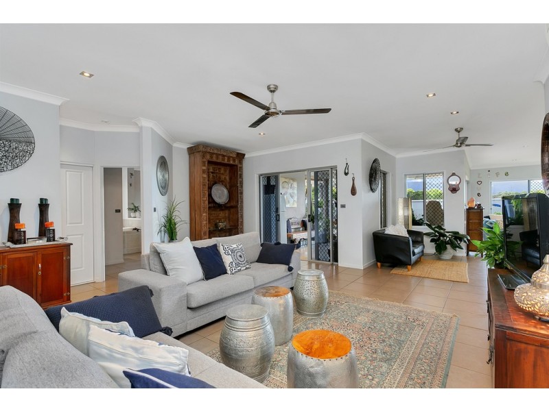 10 Iridescent Drive, Trinity Park QLD 4879