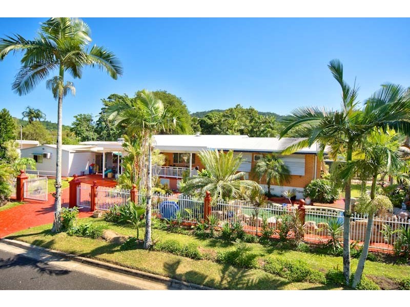 129 Jensen Street, Whitfield QLD 4870