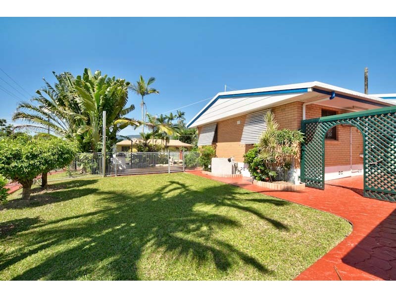 129 Jensen Street, Whitfield QLD 4870