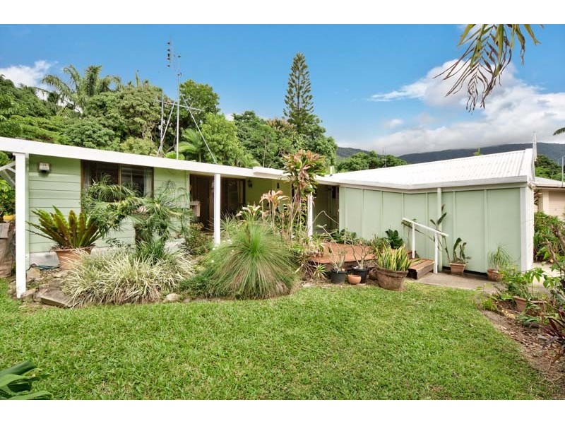 Clifton Beach QLD 4879