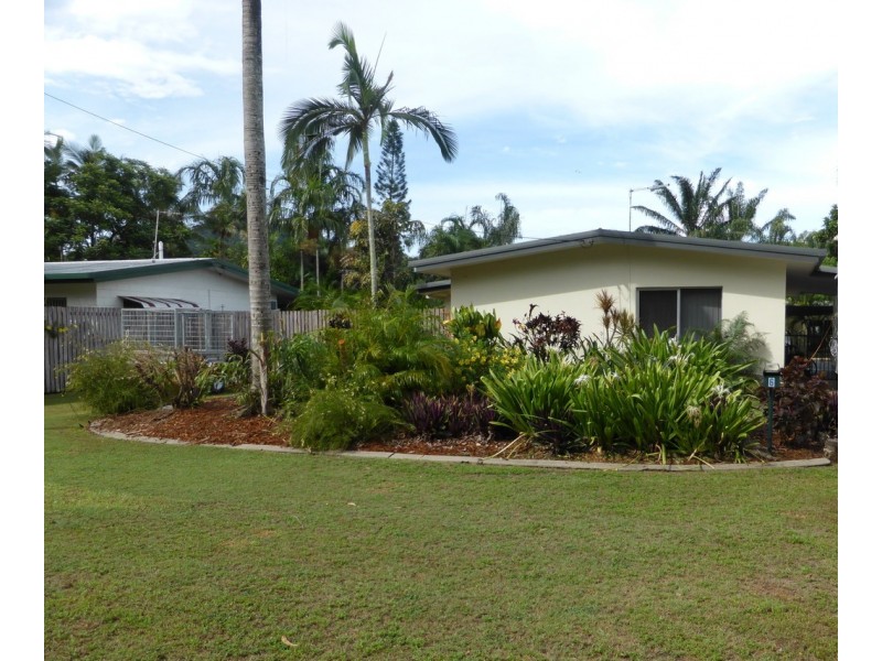 6 Derwent Street, Trinity Park QLD 4879