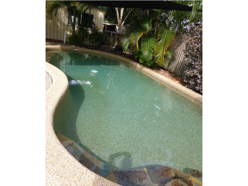 6 Derwent Street, Trinity Park QLD 4879