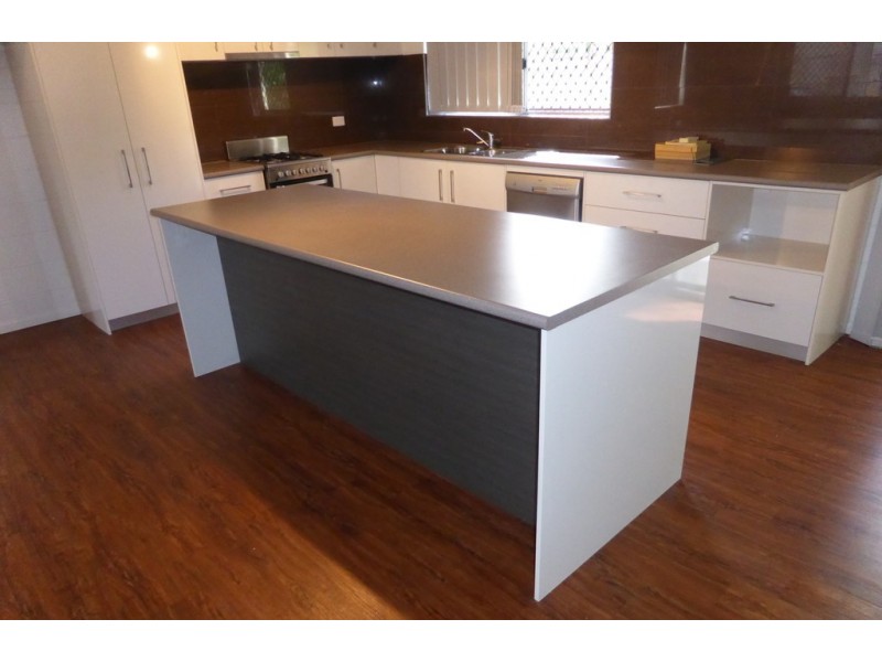 6 Derwent Street, Trinity Park QLD 4879