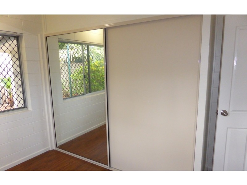 6 Derwent Street, Trinity Park QLD 4879