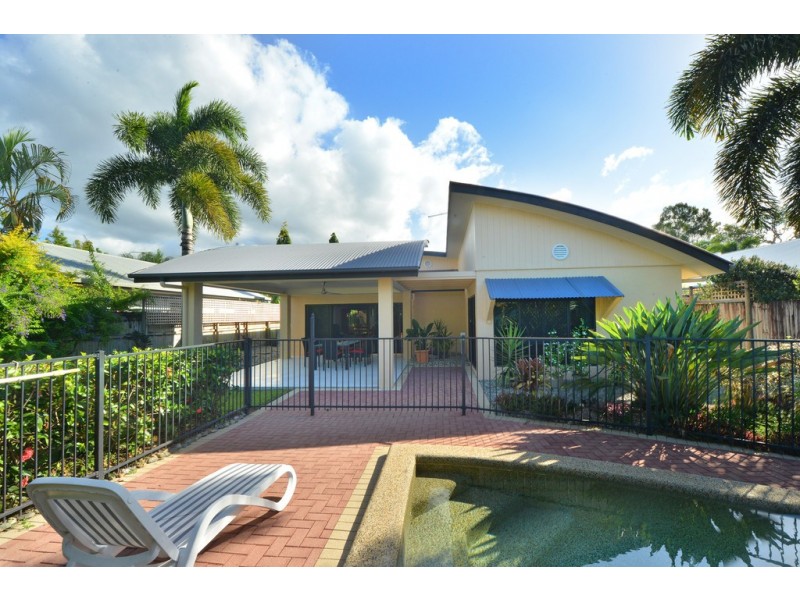 2 Bingil Close, Kewarra Beach QLD 4879
