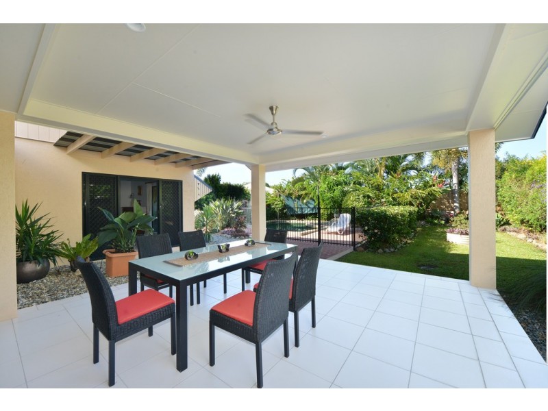 2 Bingil Close, Kewarra Beach QLD 4879