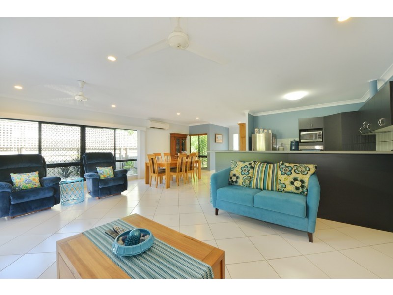 2 Bingil Close, Kewarra Beach QLD 4879