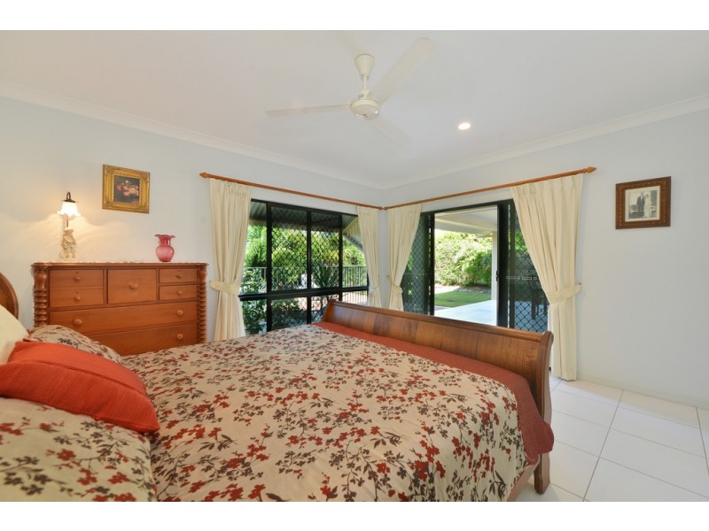 2 Bingil Close, Kewarra Beach QLD 4879